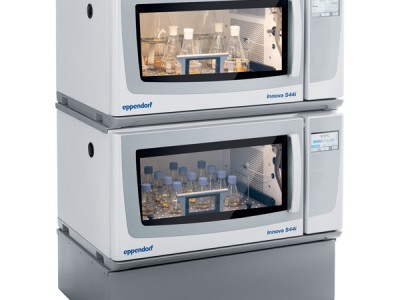 Eppendorf Innova S44i 恒温摇床