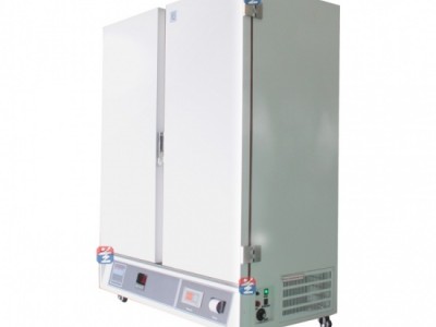 兰贝石250RC药品低温试验箱(5℃试验