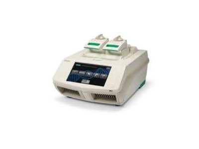 C1000 Touch 双48孔PCR 仪图2