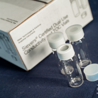 经认证的电导率和TOC两用样品瓶,30 mL,30个