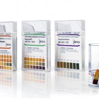 季氨化合物测试试纸 Method: colorimetric with test strips 10 - 25 - 50 - 100 - 250 - 500 mg/l Merckoquant®